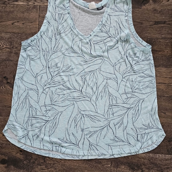 Lot of 3 Penningtons Lite Tank Tops Yellow, White, Blue - Picture 6 of 6